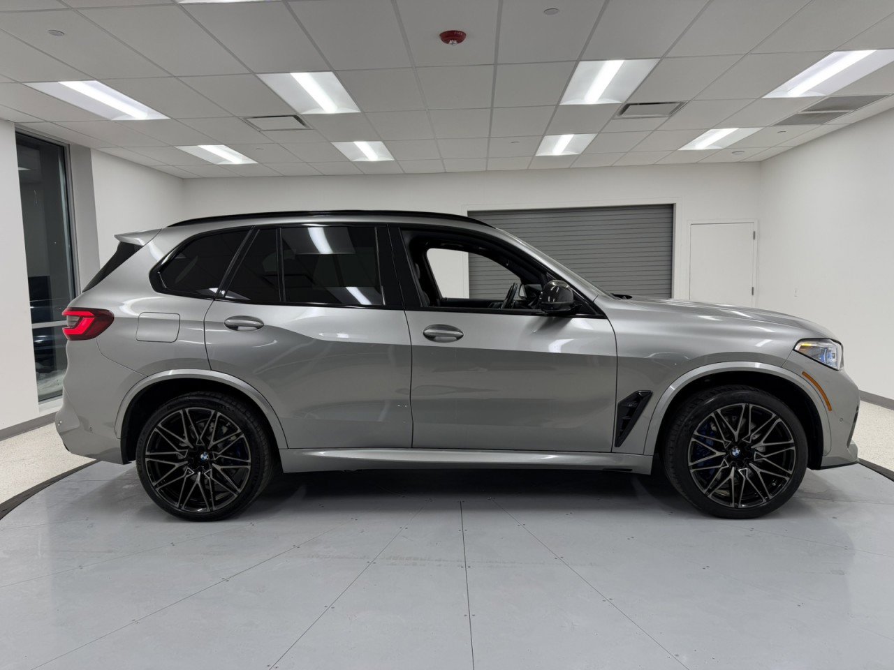 Used 2020 BMW X5 M Competition w/ Executive Package image 7