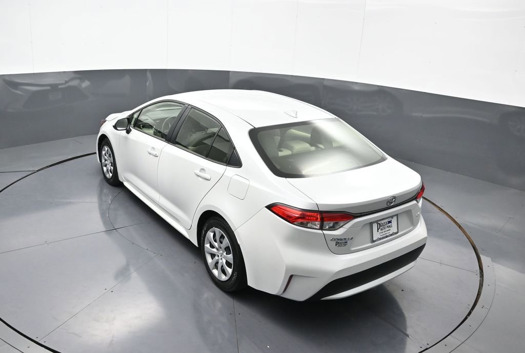 Certified 2022 Toyota Corolla LE FWD image 39