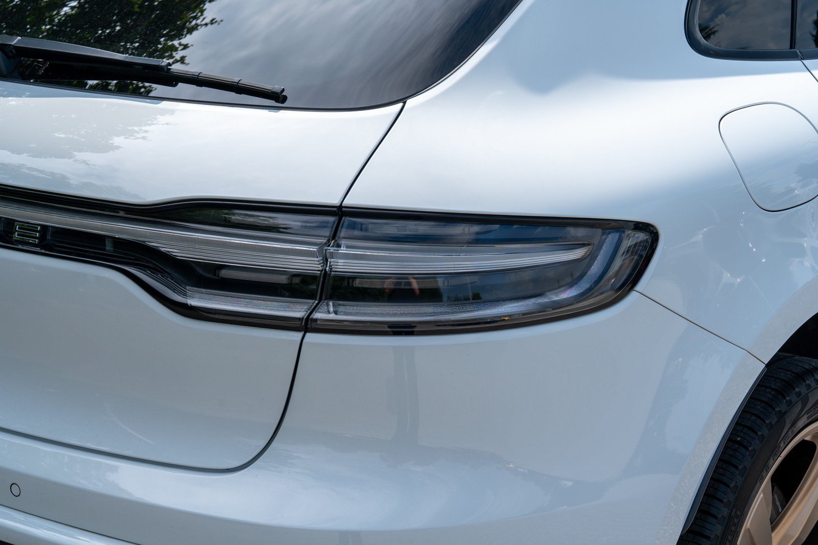 Certified 2024 Porsche Macan AWD/4WD image 14