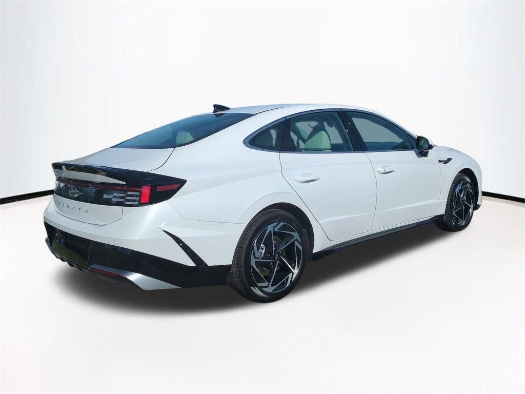 New 2026 Hyundai Sonata SEL FWD image 5