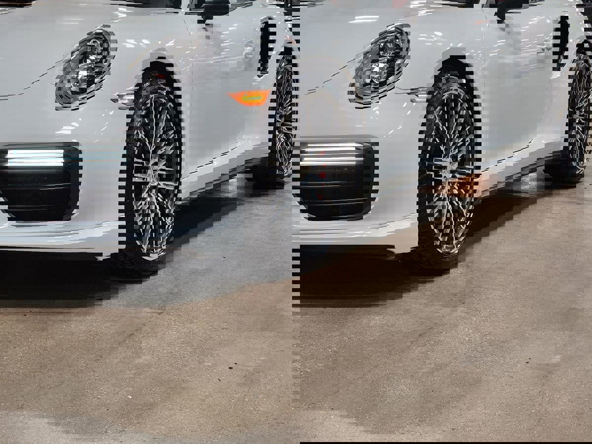 Used 2019 Porsche 911 Turbo image 22