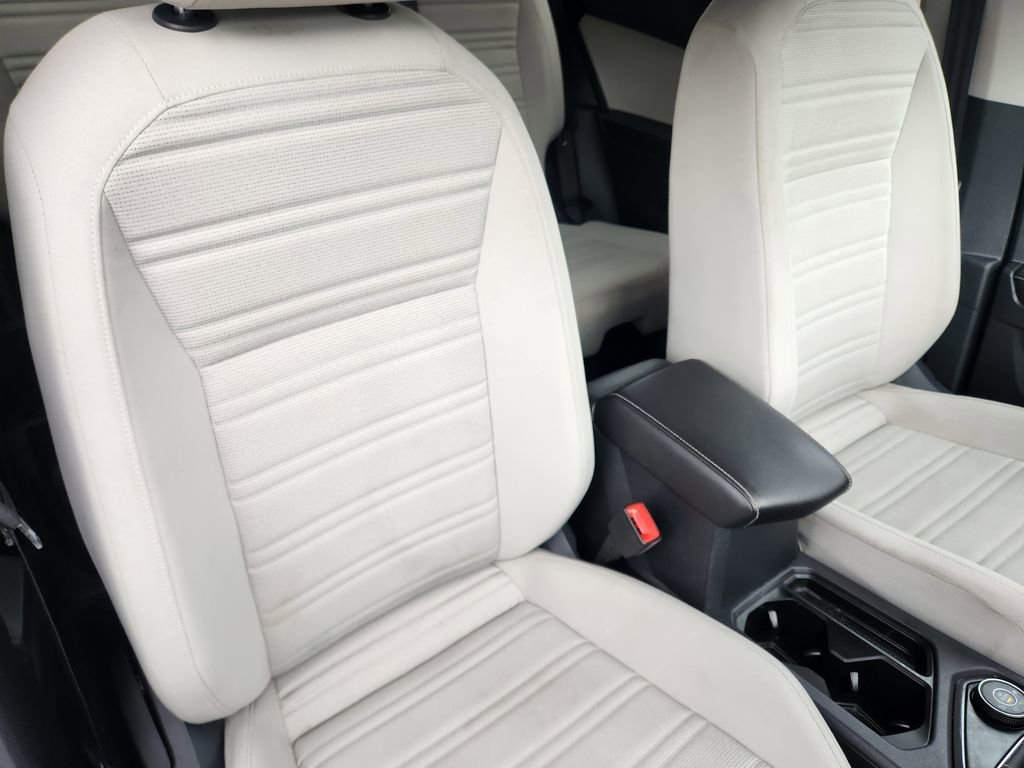 Used 2022 Volkswagen Tiguan S image 15