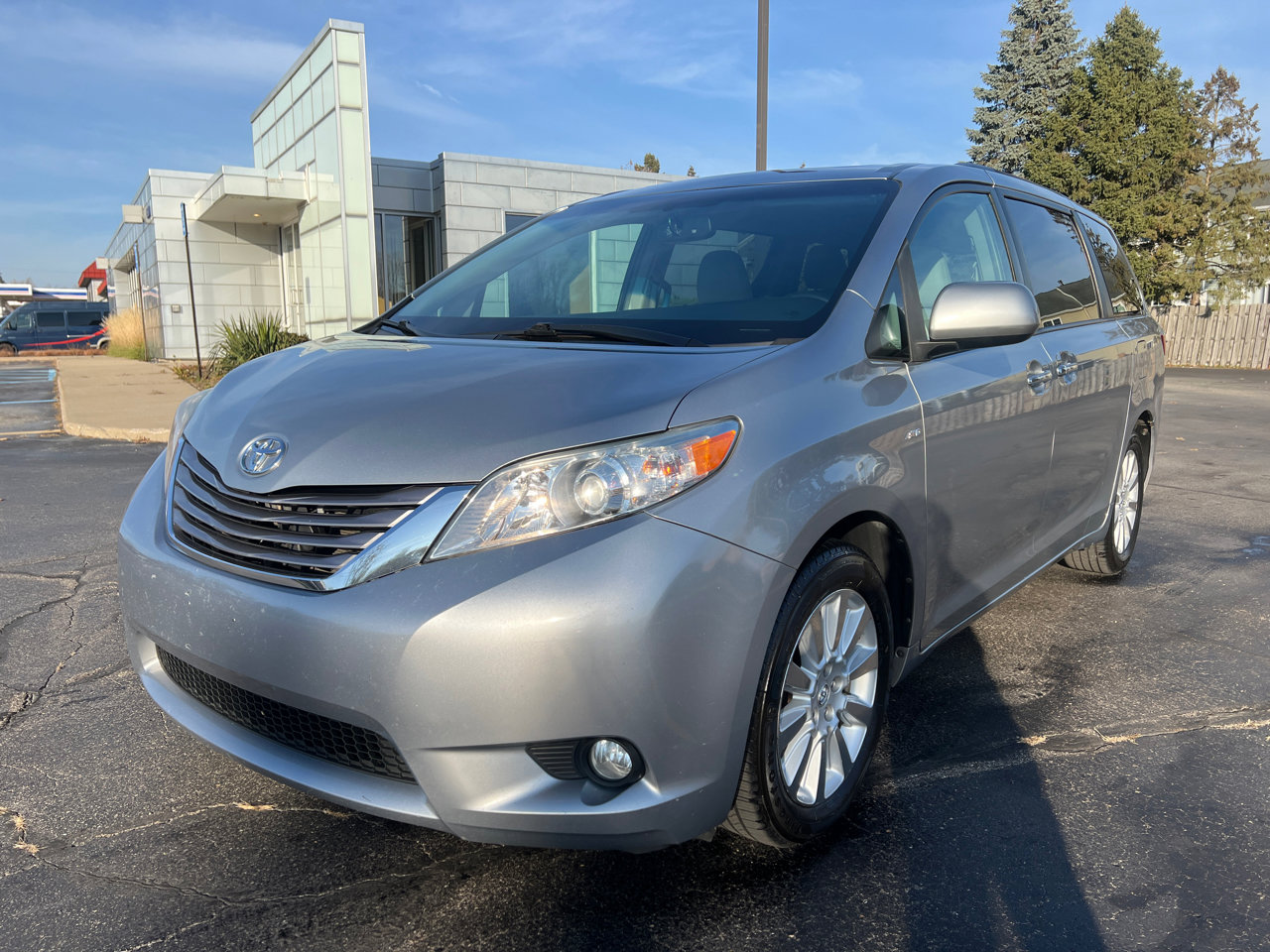 Used 2016 Toyota Sienna AWD