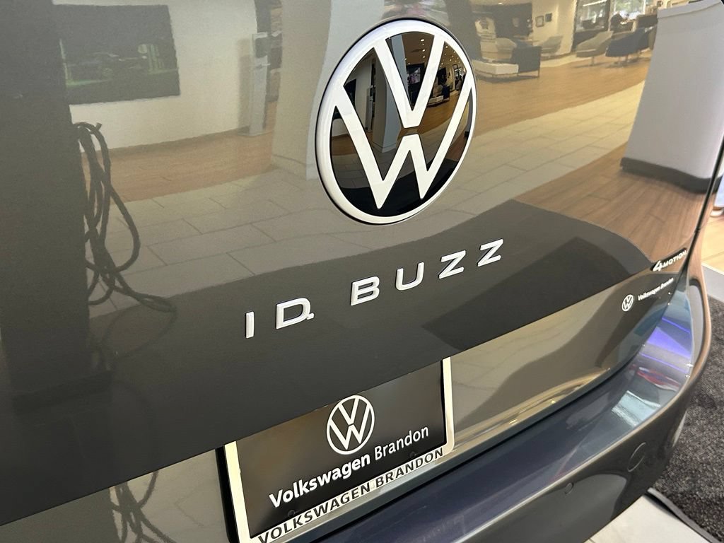 New 2025 Volkswagen ID. Buzz Pro S Plus AWD/4WD image 28