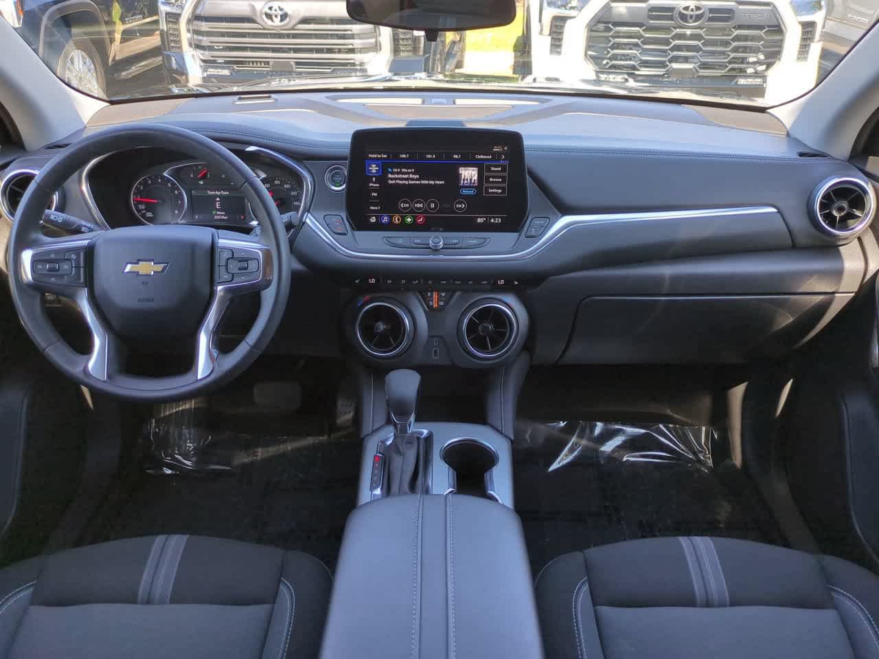Used 2025 Chevrolet Blazer LT FWD image 14