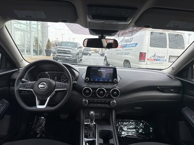 Used 2025 Nissan Sentra SV image 10
