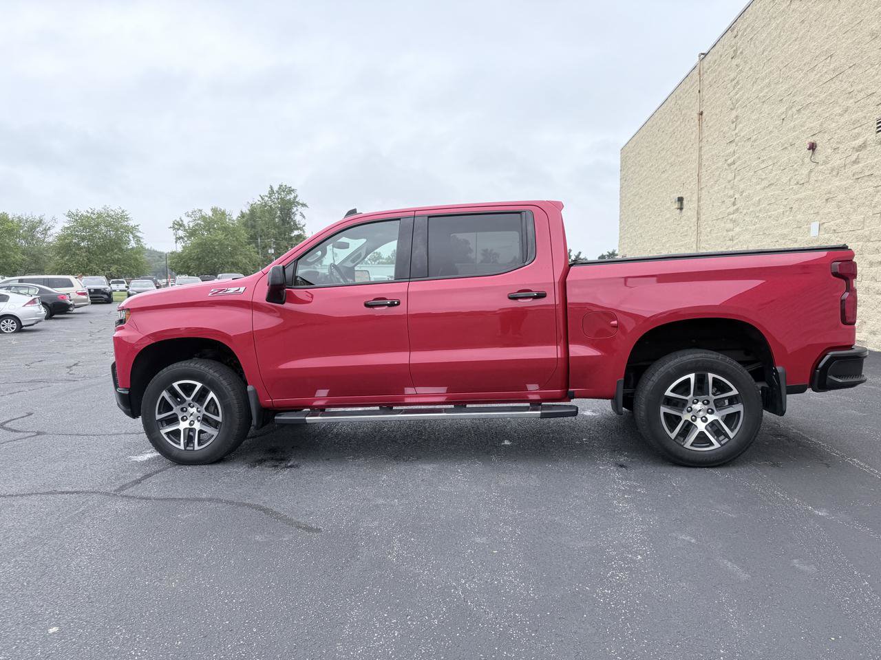 Used 2019 Chevrolet Silverado 1500 LT Trail Boss AWD/4WD image 2