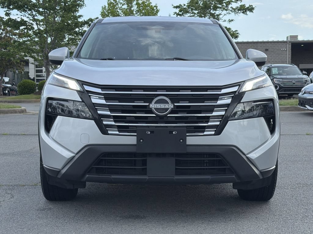 Used 2024 Nissan Rogue SV FWD image 8