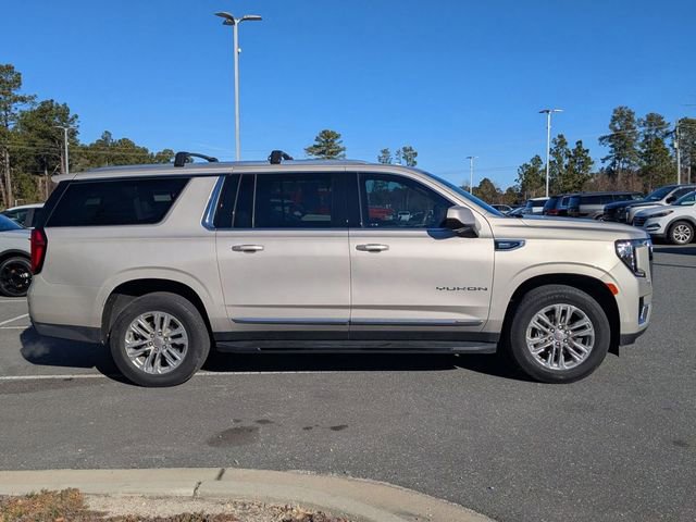 Used 2023 GMC Yukon XL SLT image 2