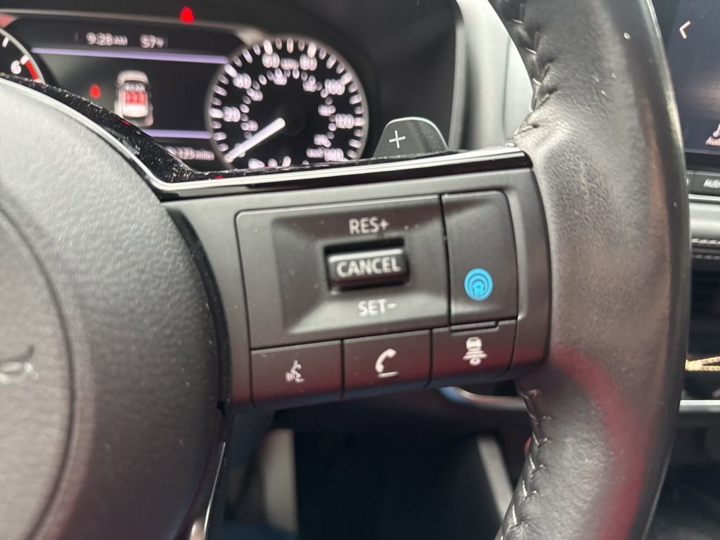 Used 2023 Nissan Rogue SV w/ SV Premium B Package image 30