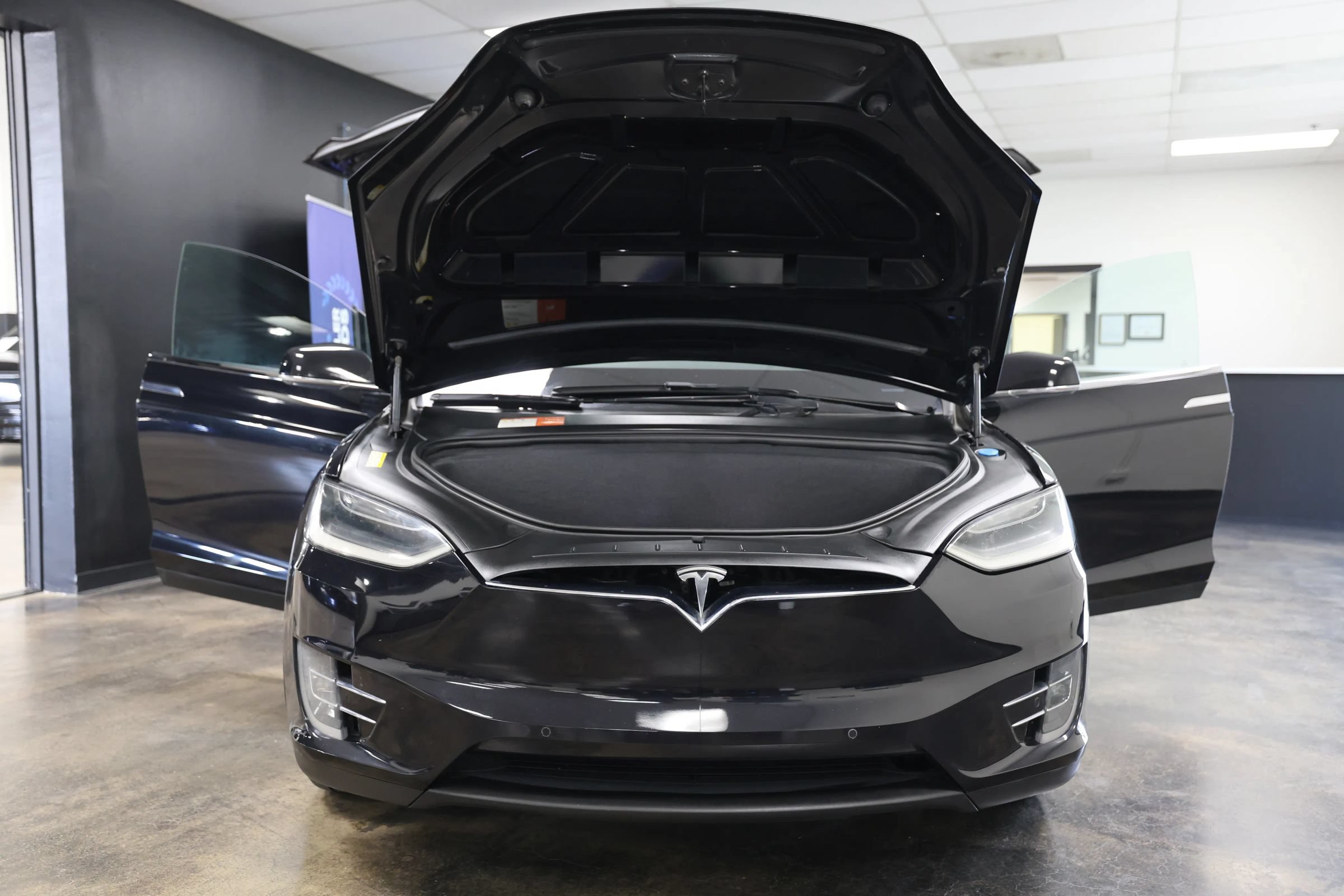 Used 2017 Tesla Model X 90D AWD/4WD image 56