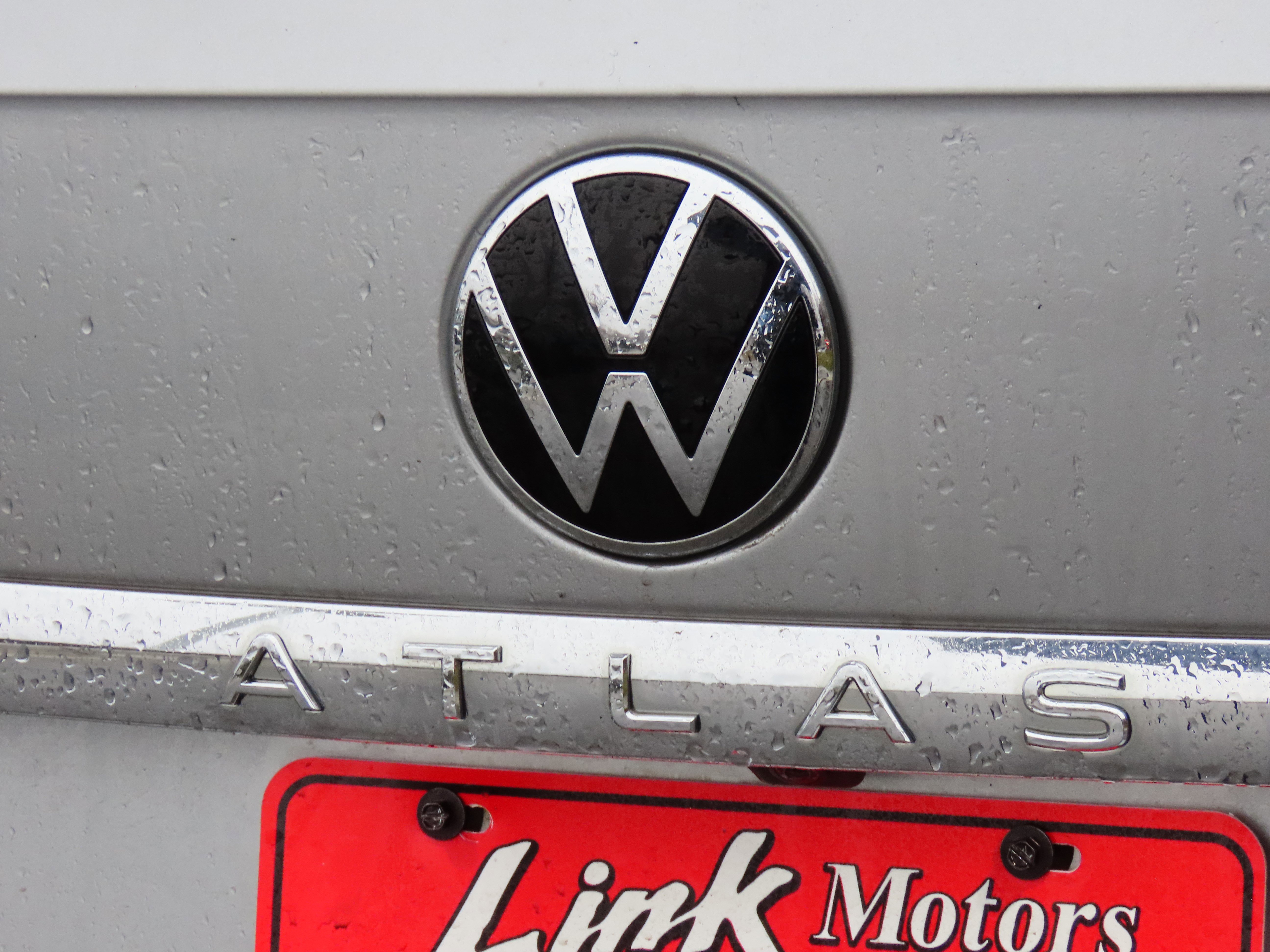 Used 2021 Volkswagen Atlas SEL Premium image 19