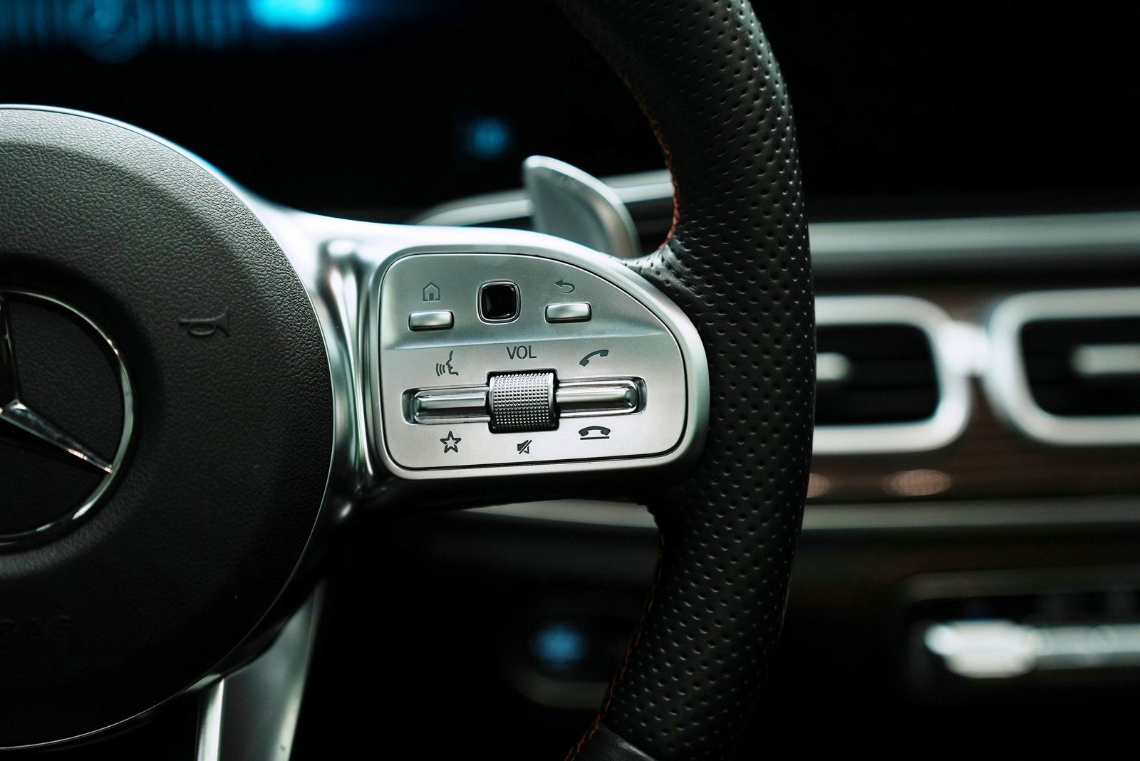 Used 2023 Mercedes-Benz GLE 53 AMG 4MATIC image 35