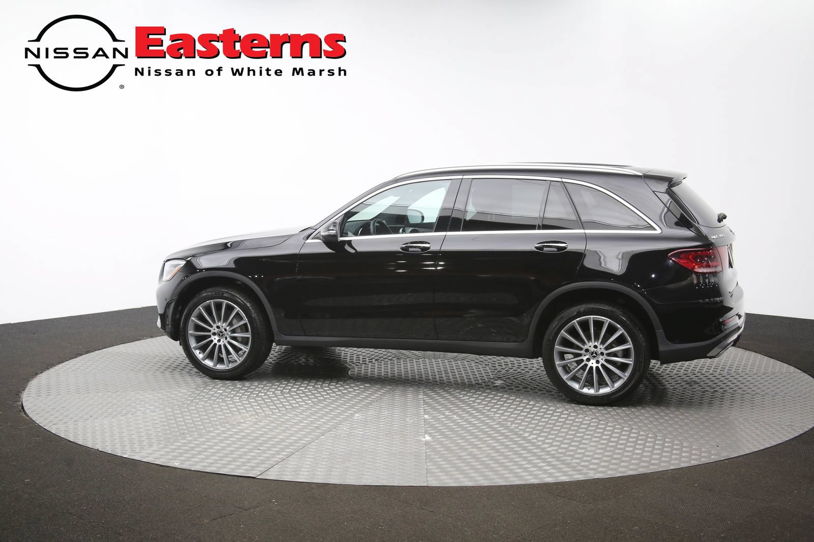 Used 2022 Mercedes-Benz GLC 300 4MATIC w/ AMG Line image 63