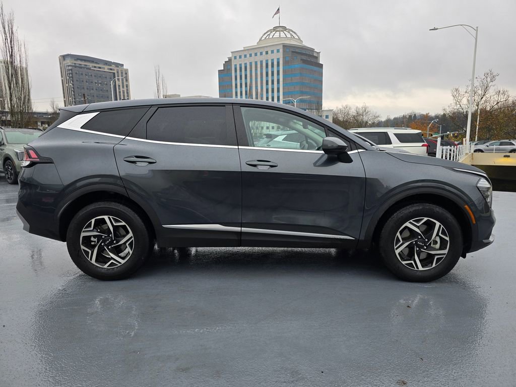 Certified 2024 Kia Sportage LX image 9