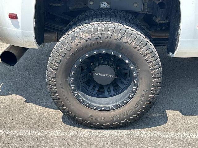 Used 2017 GMC Sierra 3500 SLT w/ Duramax Plus Package AWD/4WD image 10
