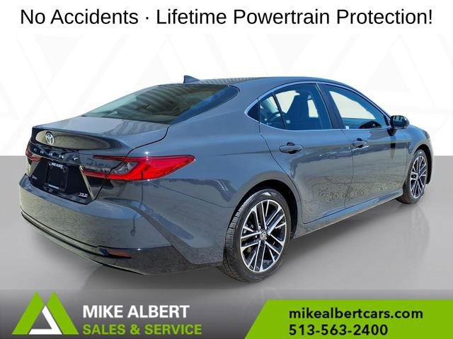 Used 2025 Toyota Camry XLE FWD image 7