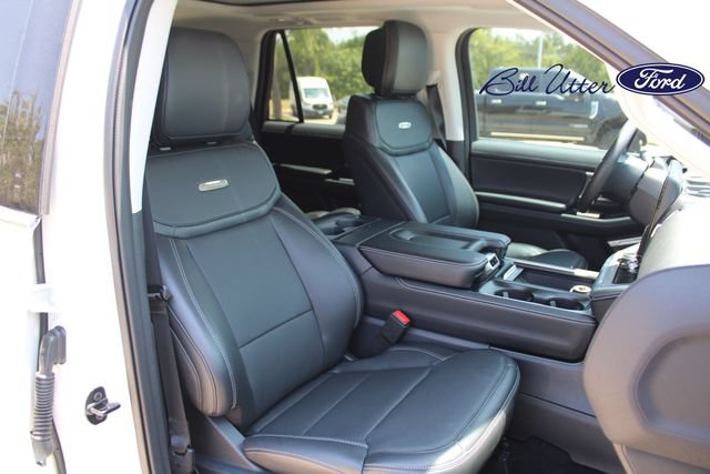New 2026 Ford Expedition Platinum w/ Driver's Package AWD/4WD image 7