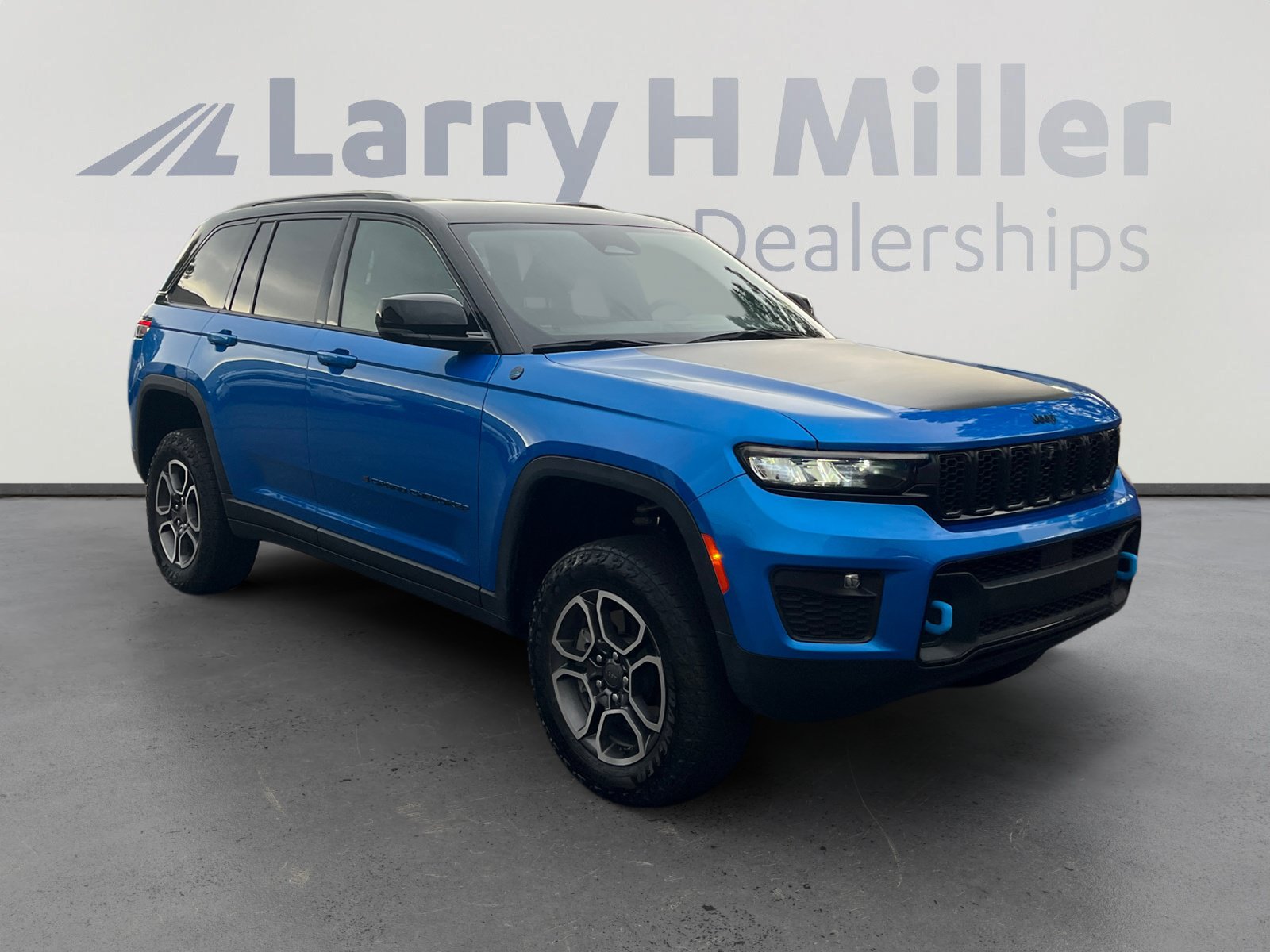 Used 2023 Jeep Grand Cherokee Trailhawk w/ Luxury Tech Group III AWD/4WD image 7