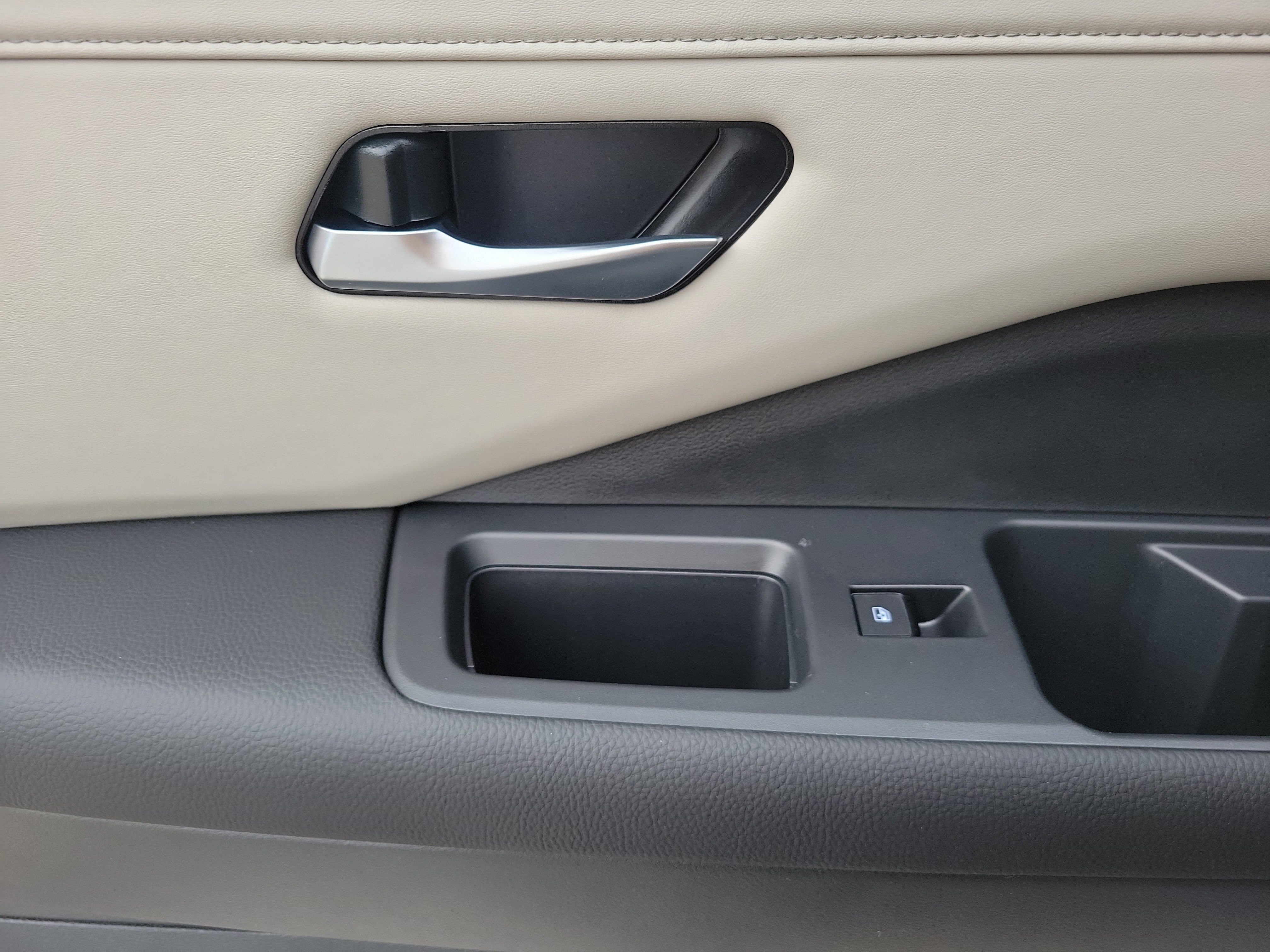 New 2026 Nissan Pathfinder SL FWD image 25