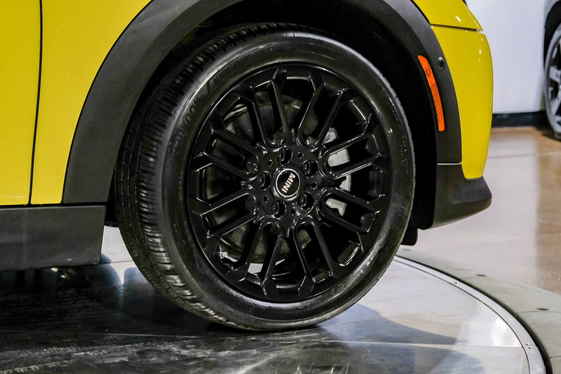 Used 2025 MINI Cooper S FWD image 45