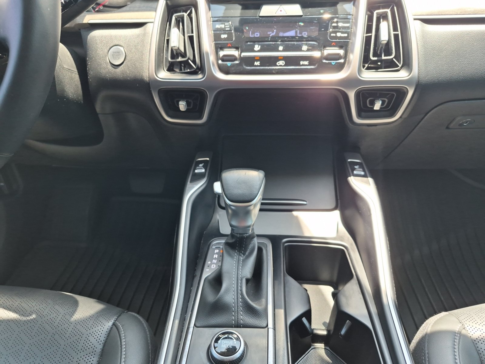 Used 2023 Kia Sorento EX w/ Panoramic Sunroof Package FWD image 22