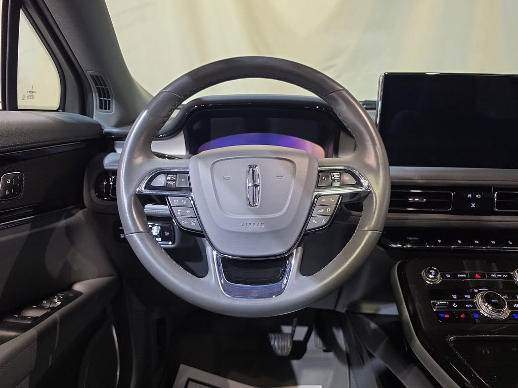 Used 2022 Lincoln Nautilus Reserve AWD/4WD image 11