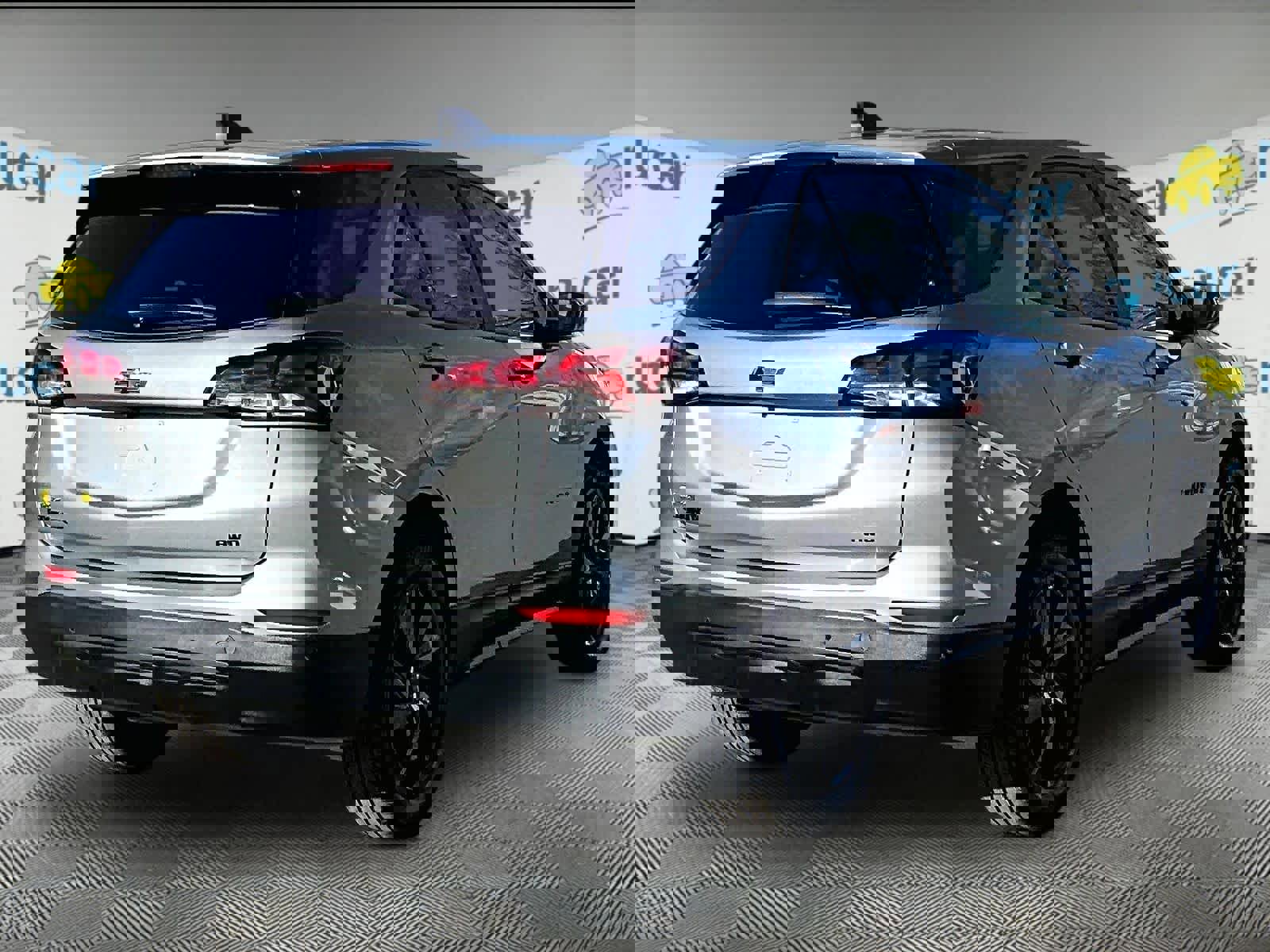 Used 2023 Chevrolet Equinox LS w/ LS Convenience Package image 6