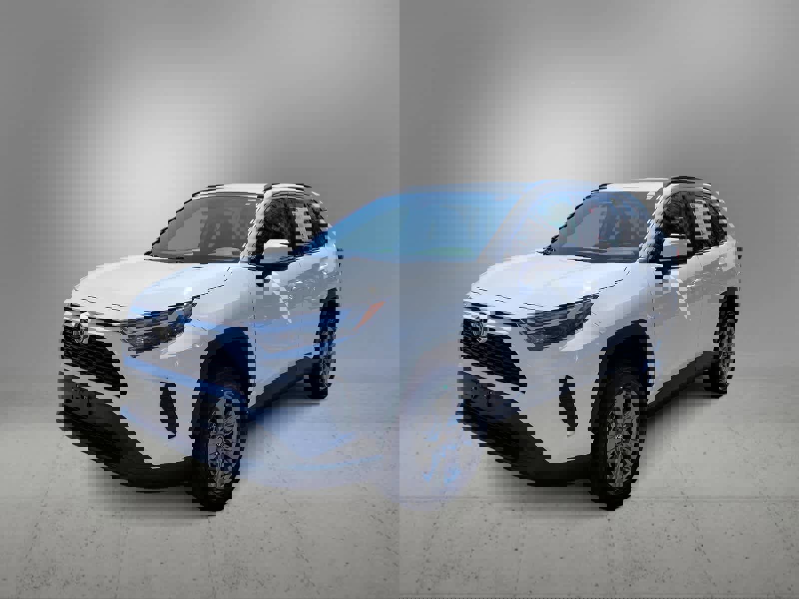 Used 2025 Toyota RAV4 XLE image 4