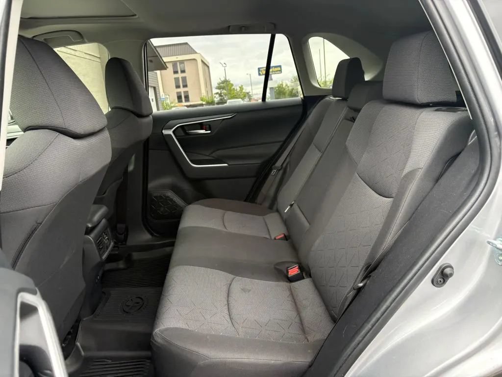 Used 2019 Toyota RAV4 XLE w/ Convenience Package AWD/4WD image 20