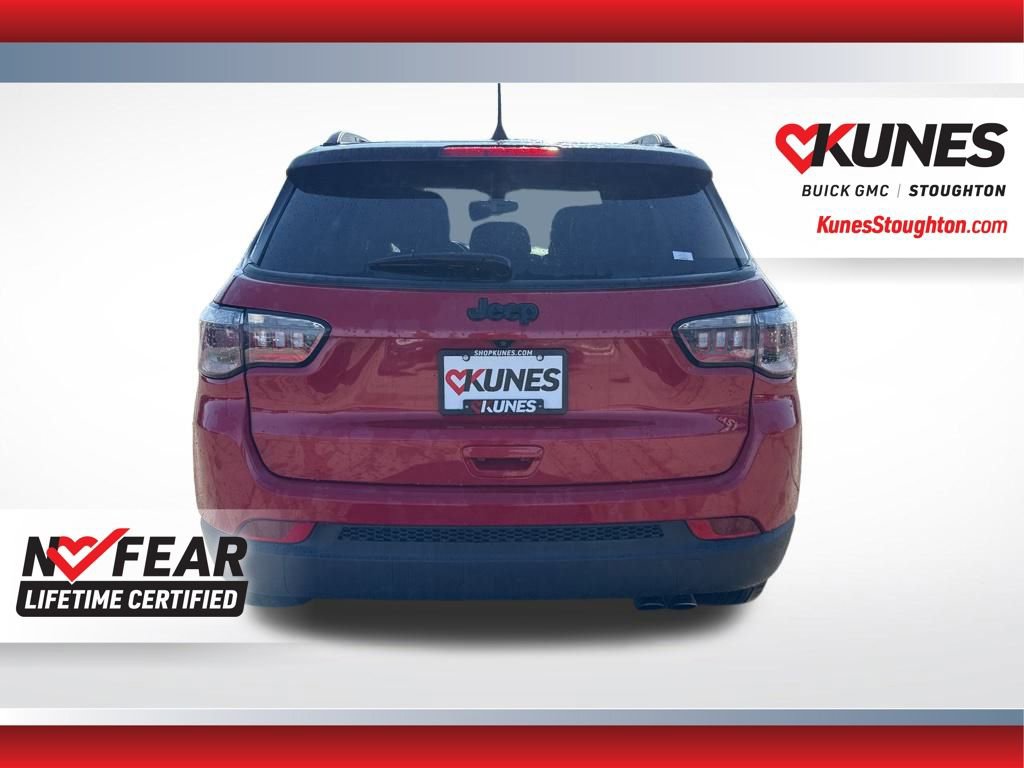 Used 2021 Jeep Compass Latitude FWD image 10