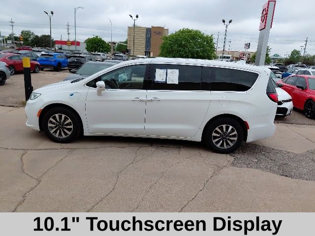 Used 2022 Chrysler Pacifica Touring-L image 8