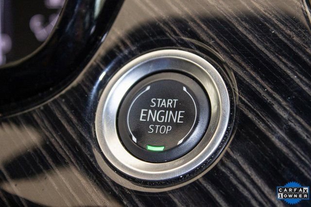 Used 2025 Cadillac XT6 Premium Luxury image 31