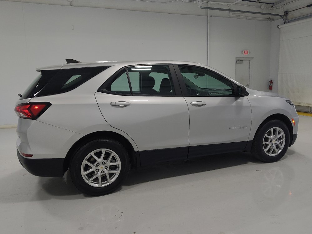 Used 2022 Chevrolet Equinox LS w/ LPO, Floor Liner Package AWD/4WD image 10