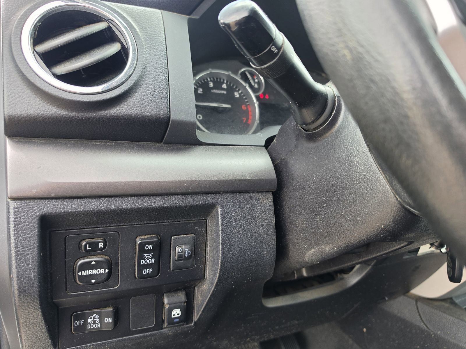 Used 2017 Toyota Tundra SR5 image 17