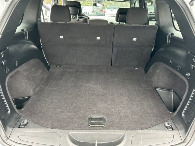 Used 2020 Jeep Grand Cherokee Laredo image 20