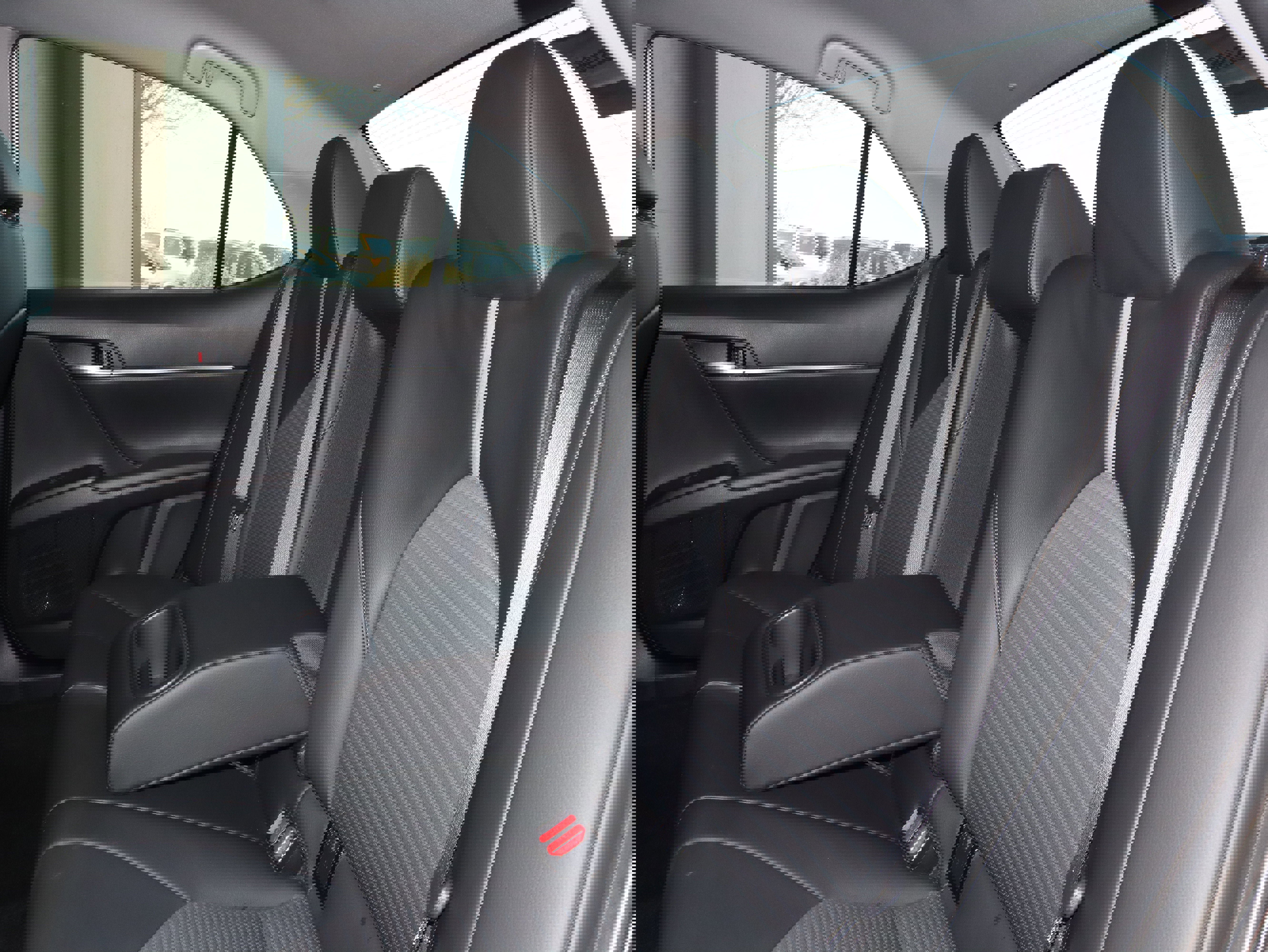 Used 2024 Toyota Camry SE image 37