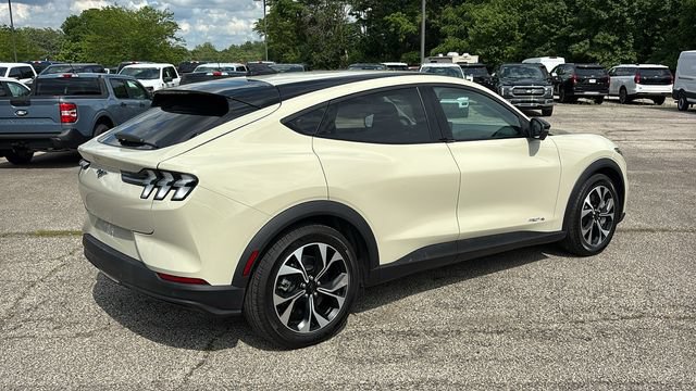 Used 2025 Ford Mustang Mach-E Select AWD/4WD image 28