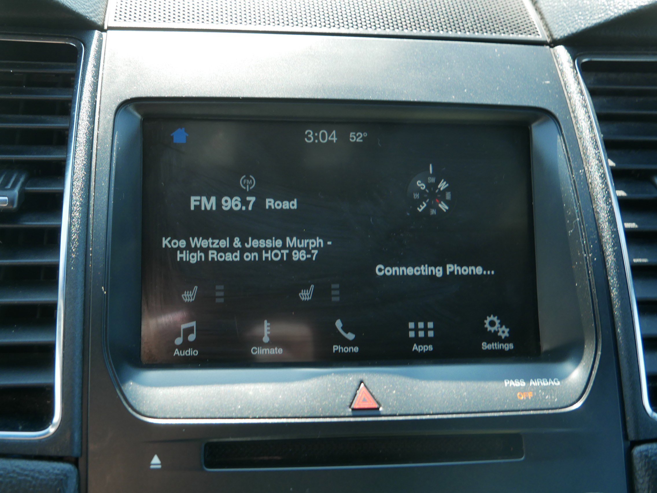 Used 2016 Ford Taurus SEL w/ Equipment Group 201A image 22