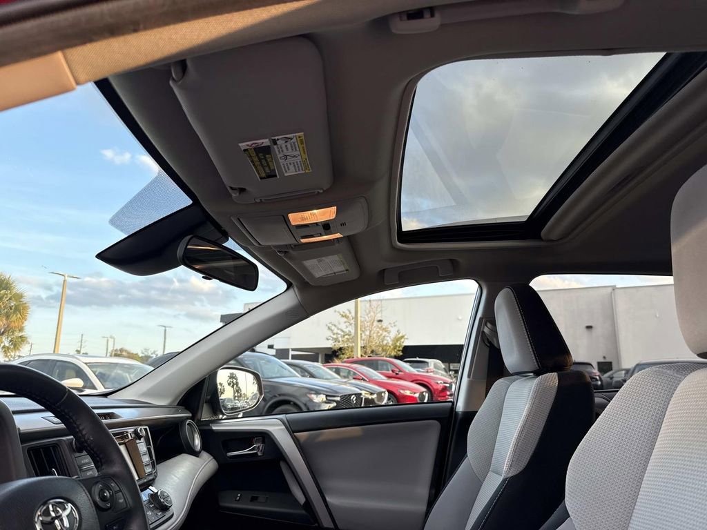 Used 2018 Toyota RAV4 XLE image 27