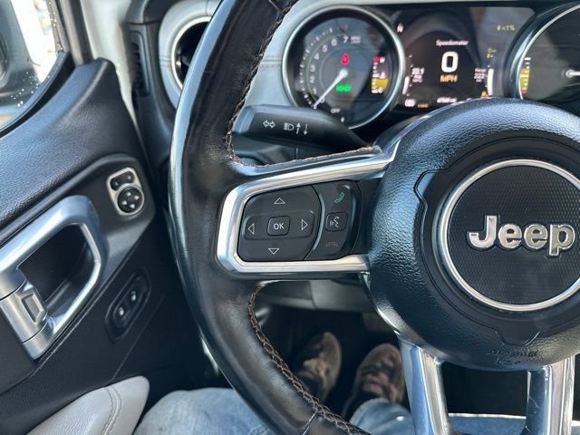 Used 2022 Jeep Wrangler Unlimited Sahara AWD/4WD image 28