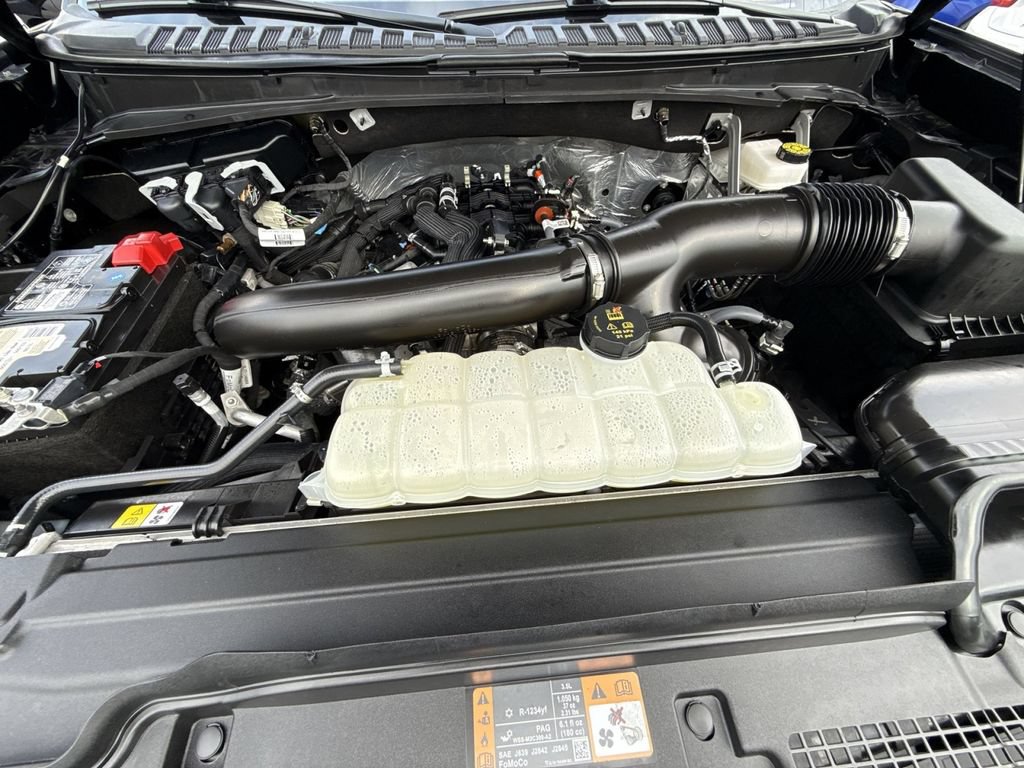 Used 2025 Ford Expedition Active AWD/4WD image 28