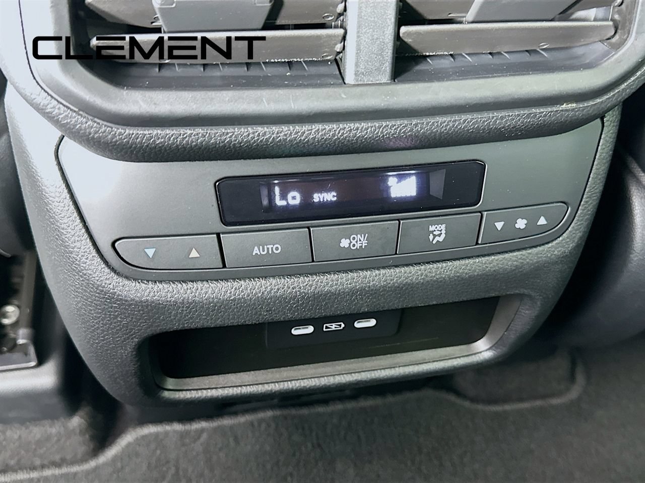 Used 2025 Honda Pilot EX-L image 33