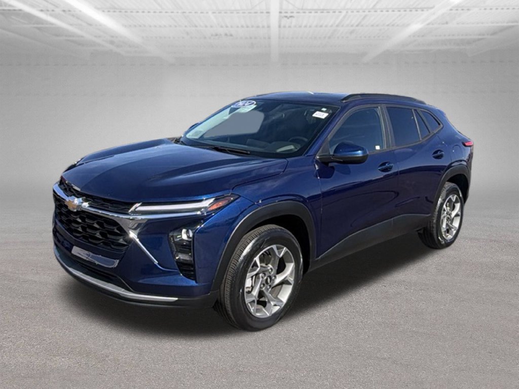 Used 2024 Chevrolet Trax LT w/ Driver Confidence Package FWD image 4