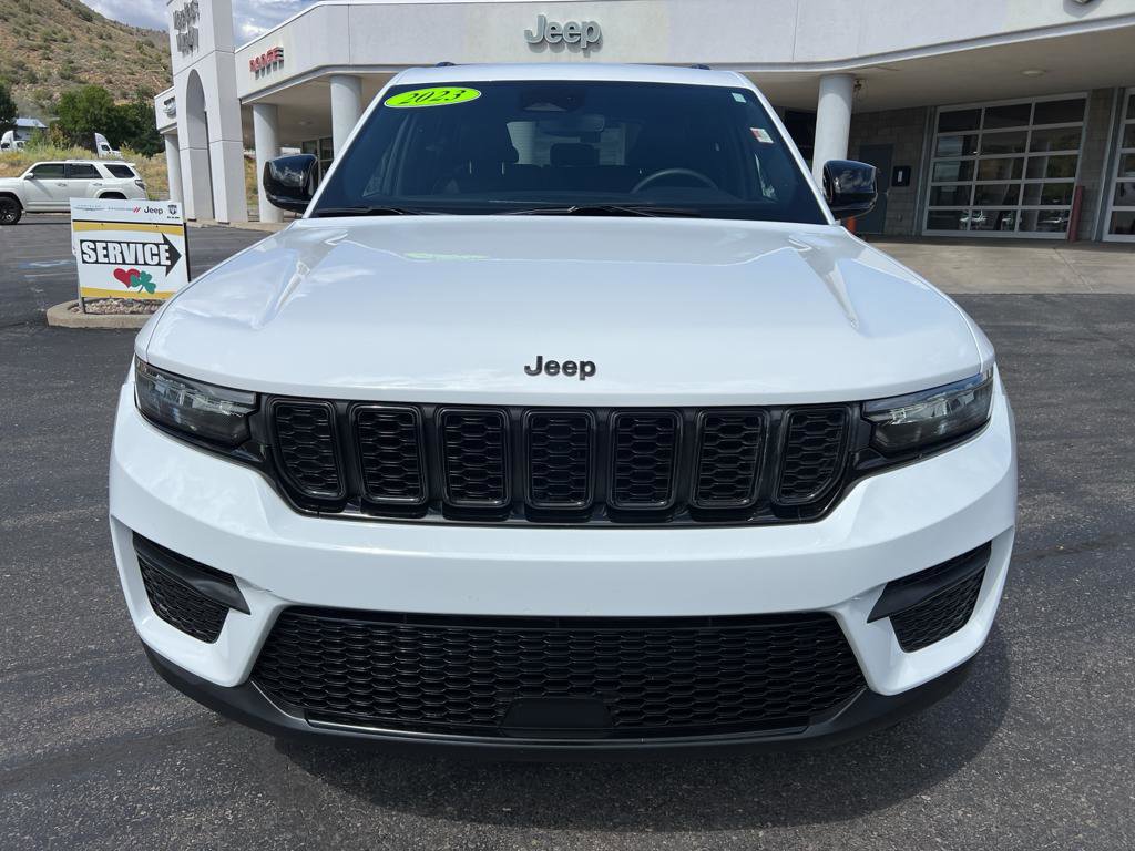 Certified 2023 Jeep Grand Cherokee Altitude image 2