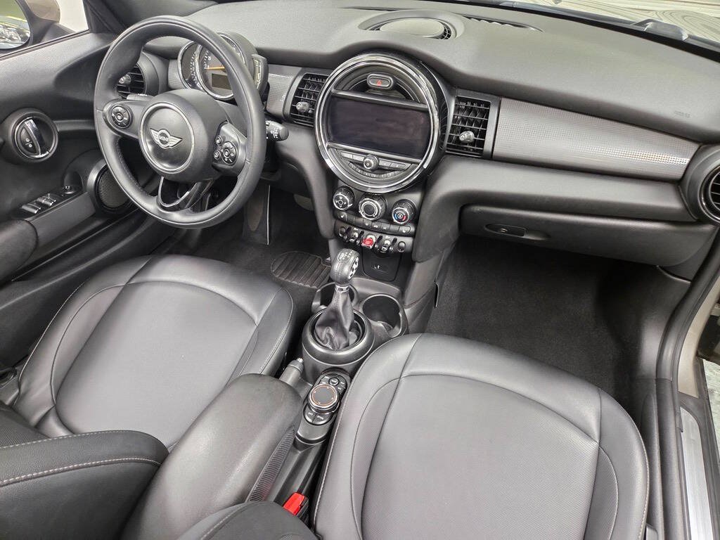 Used 2019 MINI Cooper Convertible w/ Signature Upholstery Package FWD image 33