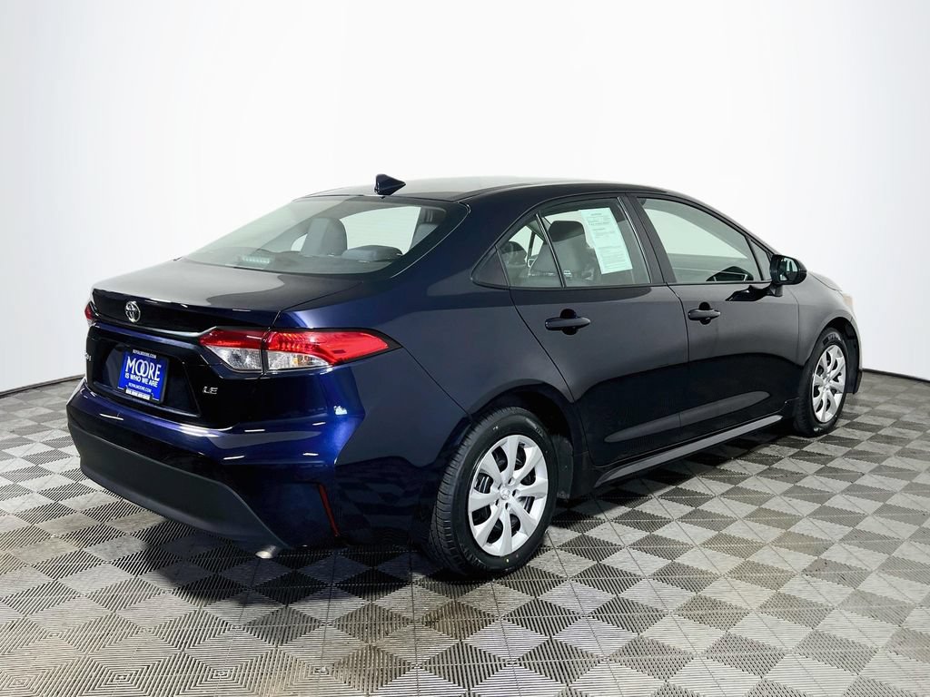 Used 2025 Toyota Corolla LE FWD image 7
