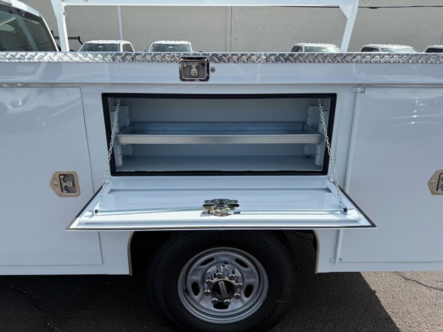 New 2026 Ford F250 XL w/ XL Chrome Package image 13