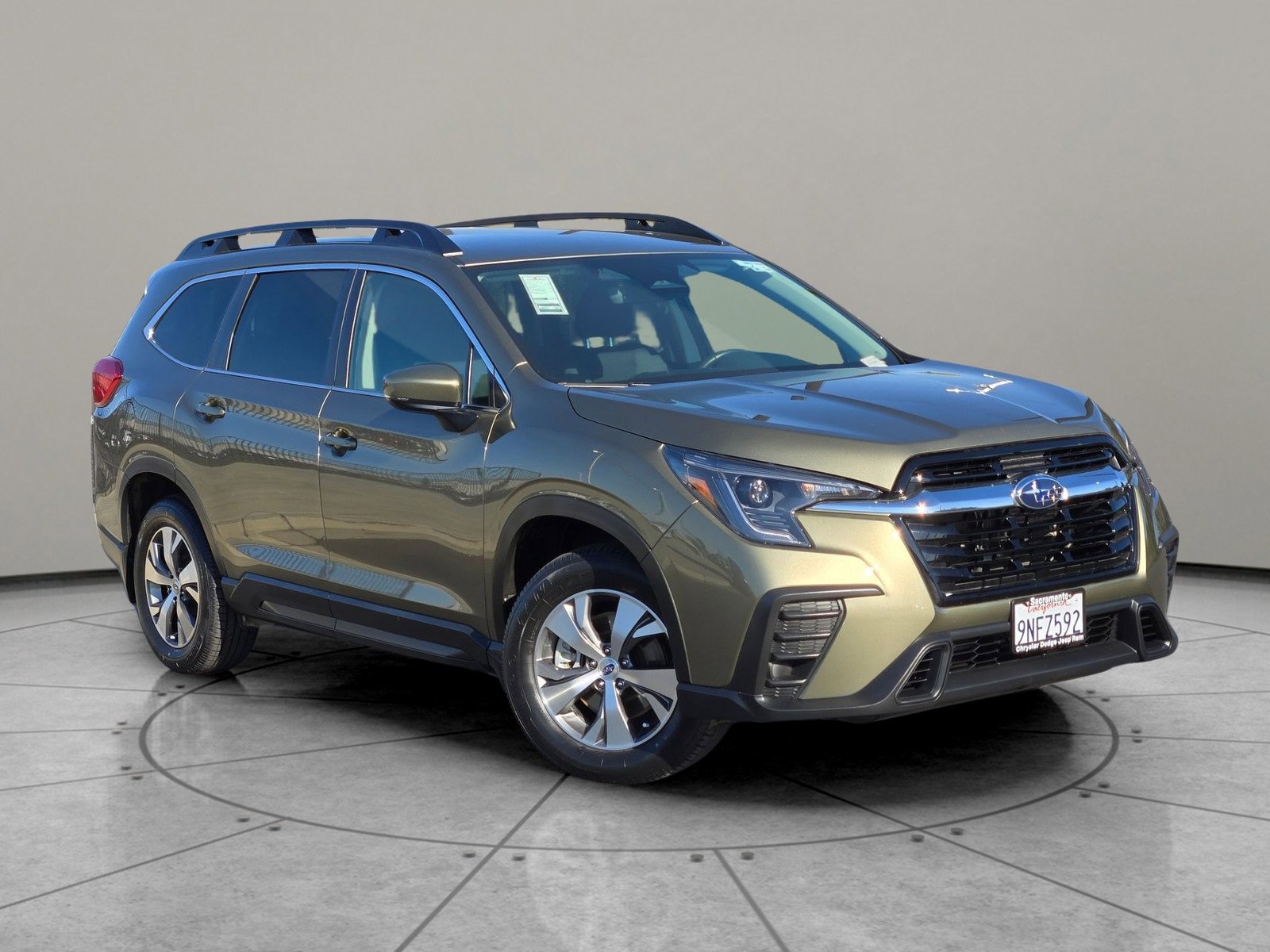 Used 2024 Subaru Ascent Premium w/ Convenience Package image 1