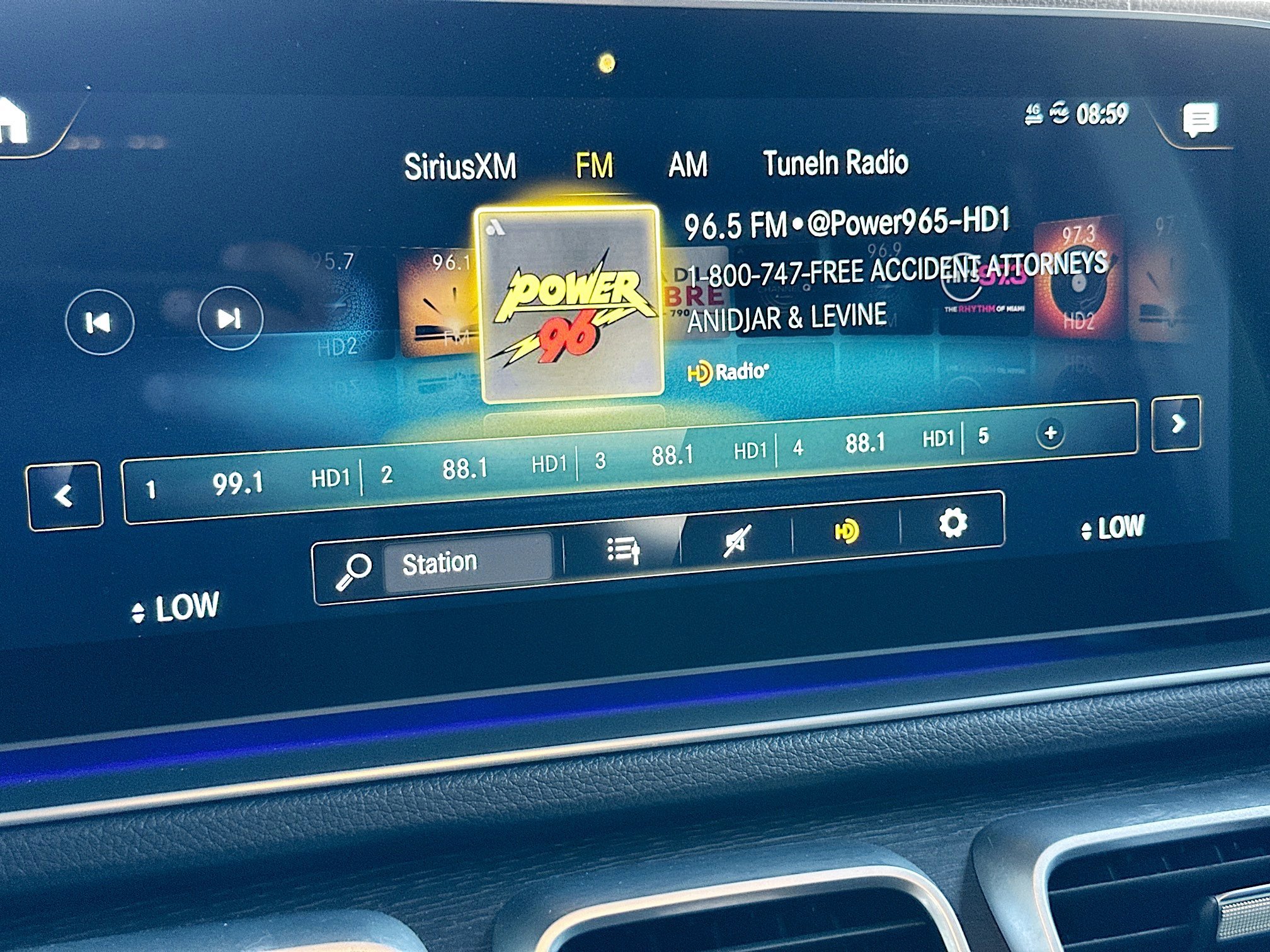 Used 2023 Mercedes-Benz GLS 580 4MATIC image 15